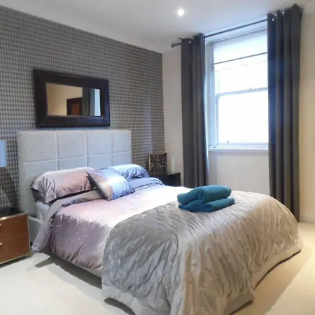 West End -Stunning, 2 Bedroom, Main Door Flat With Private Parking Глазго Экстерьер фото