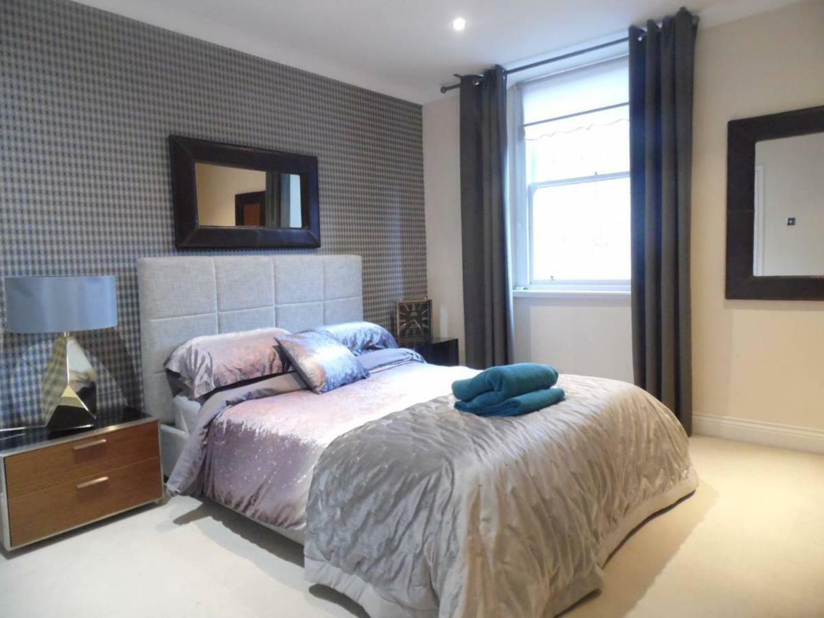 West End -stunning, 2 Bedroom, Main Door Flat With Private Parking *